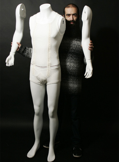 El diseñador y coleccionista Carlos Díez.