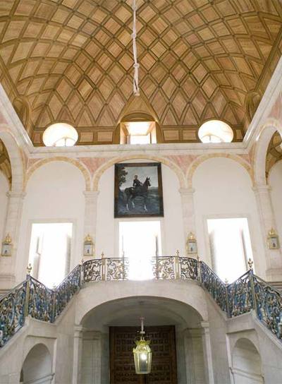 La escalera hasta la que llegaba el tren, recién restaurada.