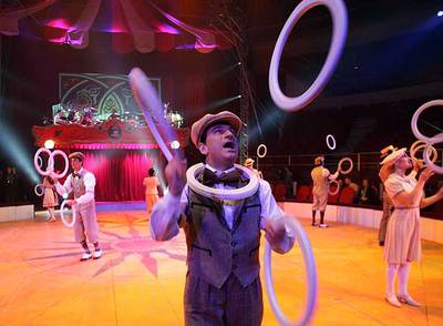 Espectáculo  Charivari  en el circo Price.