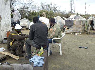 LA FRESA TAMPOCO DA TRABAJO A LOS INMIGRANTES