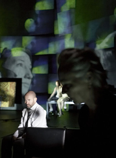 Representación por la compañía Toneelhuis de  Mefisto for ever .