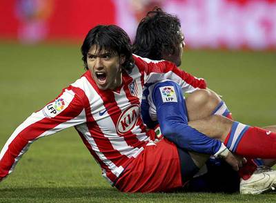 Agüero canta su gol, el segundo del Atlético.