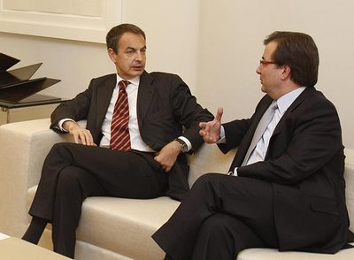 Zapatero suma apoyos a su plan tras la primera ronda con los presidentes