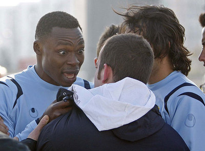 Kameni pierde los papeles