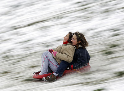 El CAOS DEJA PASO A JUEGOS EN LA NIEVE