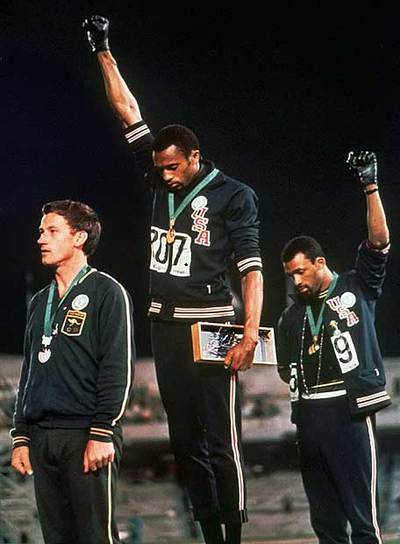 Tommie Smith y John Carlos, símbolos del  black power. 