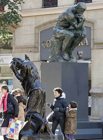 Uno de los burgueses de Calais y  El pensador .