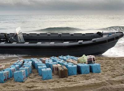 Tres toneladas de hachís en una playa de Cullera