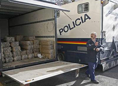 Intervenidos 11.000 kilos de hachís en un garaje de Sevilla