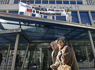 Encadenados por un Canal público