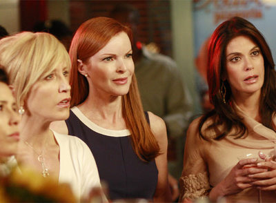 Felicity Huffman, Marcia Cross y Teri Hatcher, en la nueva temporada de  Mujeres desesperadas. rnGabrielle (Eva Longoria), con sus dos hijas.