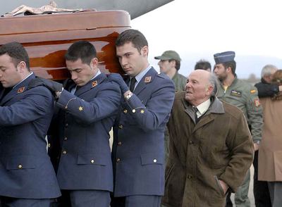 Los Llanos despide a los tres pilotos fallecidos