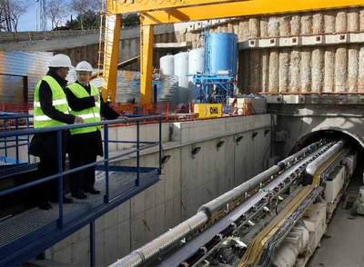 José Montilla, ayer con Francesc Baltasar, en las obras de la interconexión Fontsanta-Trinitat.
