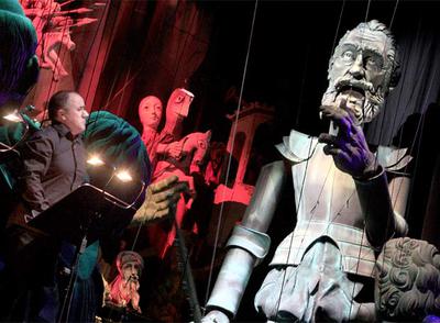 Escena de  El retablo de Maese Pedro  para marionetas.