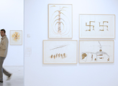 Obras sobre papel de finales de los sesenta que forman parte de la muestra  Disidanzas , que puede verse en Sevilla.