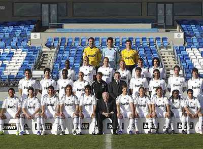 Segunda foto oficial del Madrid de la temporada 200809.