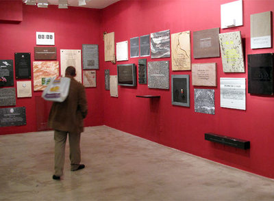 Vista general de la exposición  Resting Pieces   RIP  en la galería MS.