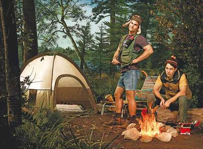 ¿Una acampada bromántica? No, parte del castigo al que se enfrentan Seann William Scott (izquierda) Y Paul Rudd en  Mal ejemplo  por qubrantar la ley.