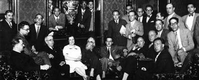 La calle sube al Ateneo