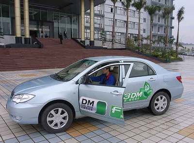 El F3DM tiene baterías para recorrer 100 kilómetros.