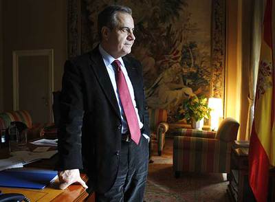 "Los directivos deberían dar ejemplo y congelarse el sueldo"