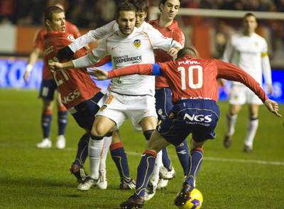 Puñal intercepta un avance de Baraja.