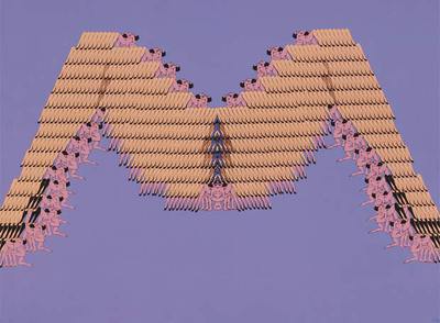  Formación M  (1971-2008), de Thomas Bayrle.