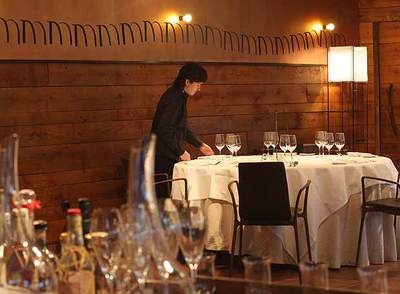Comedor de Mugaritz, el restaurante de Andoni Luis Aduriz, con interiorismo del estudio Laia de San Sebastián.