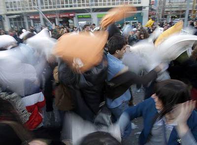 A almohadazo limpio por San Valentín
