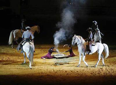 Salvador Távora homenajea de nuevo al toro en Sevilla