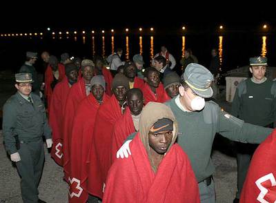 35 inmigrantes llegan en patera a la costa granadina