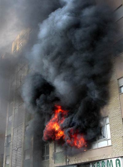 SIETE ATENDIDOS POR UN INCENDIO
