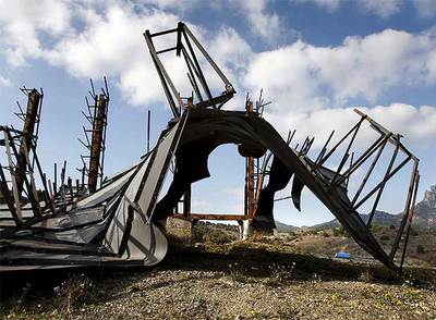 El toro de Osborne, de nuevo por los suelos