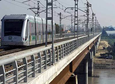 El metro de Sevilla sigue en pruebas y sin fecha de apertura