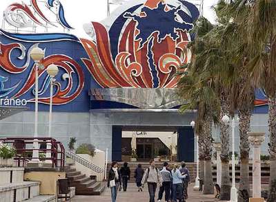 El nuevo Casino de Alicante estudia si lava su cara