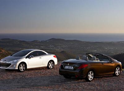 Más grande y señorial que el 307 CC, el 308 CC se acerca a los  cabrios  exclusivos.