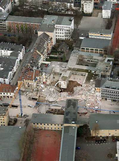 El metro hunde el archivo de Colonia