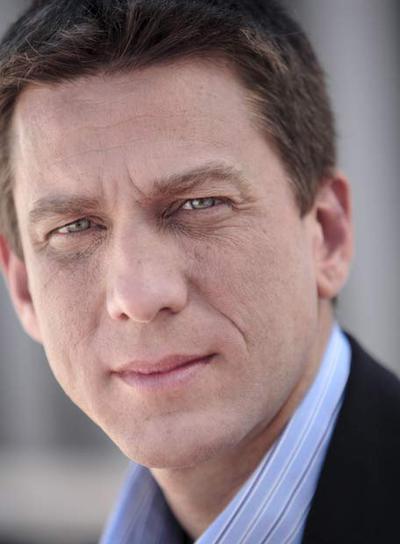 "Un móvil 3G, el aparato más útil"