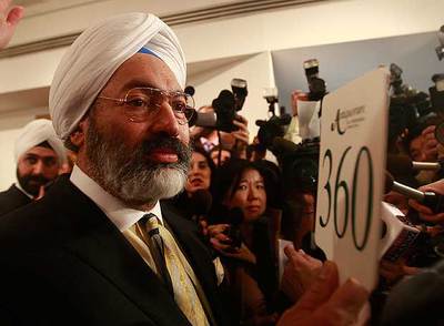 Tony Bedi, representante de Vijay Mallya en la subasta.