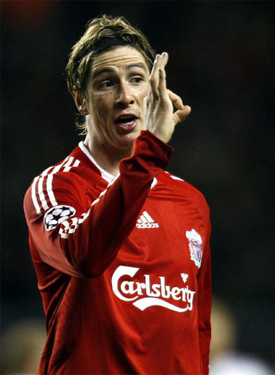 Un gesto de Fernando Torres durante el partido.