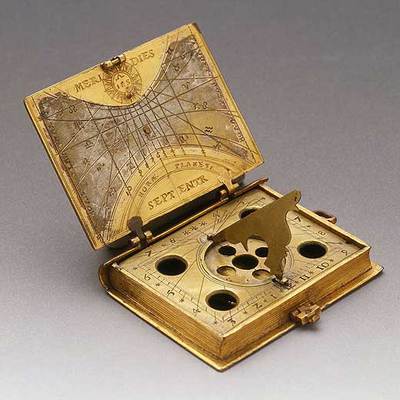 Reloj solar con forma de libro, Alemania, siglo XVI. 