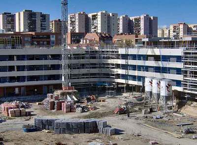 Viviendas en construcción cuya gestión denuncia el Partido Popular.
