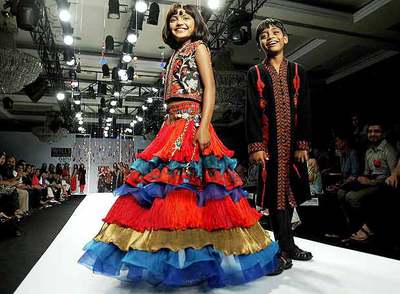 LOS NIÑOS MODELOS DE 'SLUMDOG MILLIONAIRE'