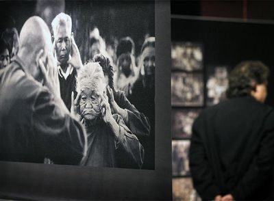 Uno de los paneles de la exposición  En la ciudad China,  ayer en la Fundación Bancaixa.