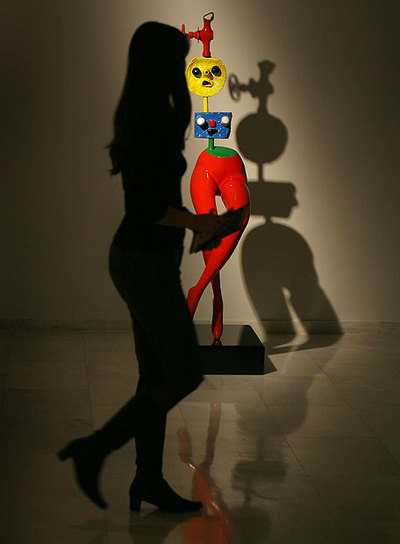  Jeune fille s'évadant  (1967), una de las obras de Joan Miró, ayer en el Centro Cultural Bancaja.