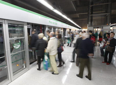 El metro de Sevilla recaba elogios el día de su ensayo general