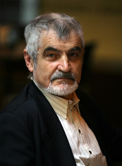 Latouche, en l'Octubre Centre de Cultura Contemporània.