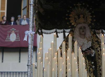 Domingo de Ramos y lazos blancos