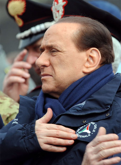 Silvio Berlusconi, durante una misa pascual celebrada en L'Aquila.