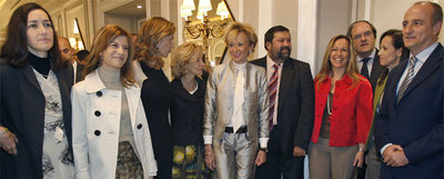 NUEVE MINISTROS PARA ARROPAR A DE LA VEGA